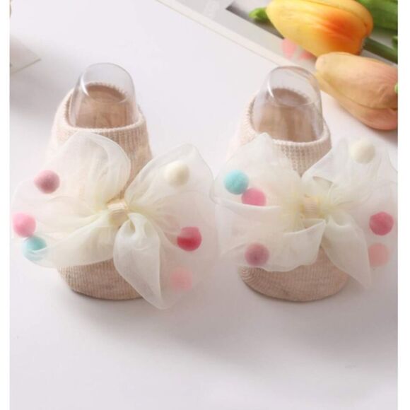 Pompom Bow Baby Booties - Picture 1 of 6